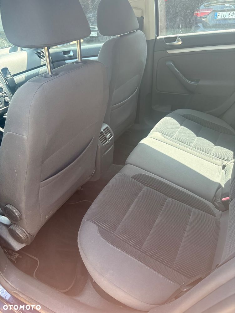 Volkswagen Golf - 8