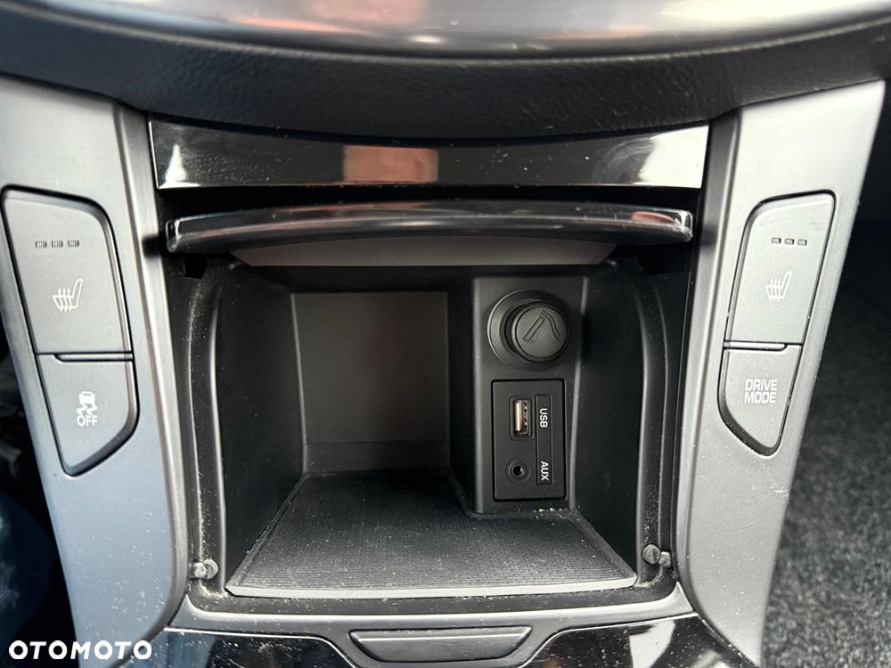 Hyundai i40 Kombi 1.7 CRDi Premium - 10