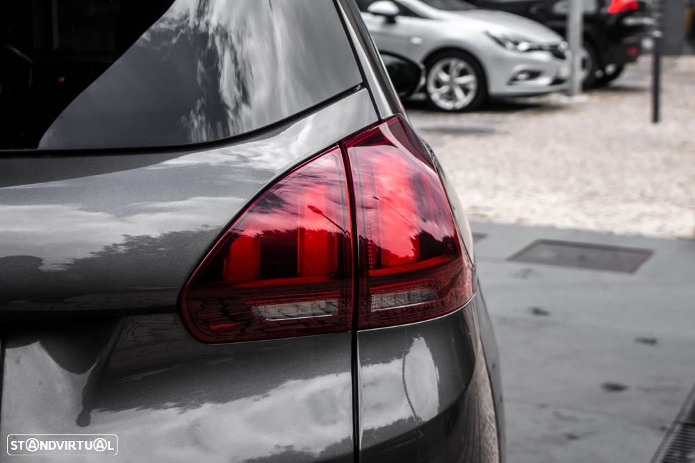 Peugeot 2008 1.2 PureTech Active - 11