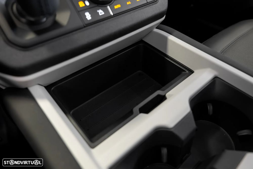 Land Rover Defender 2.0 P300e 110 AWD S - 20