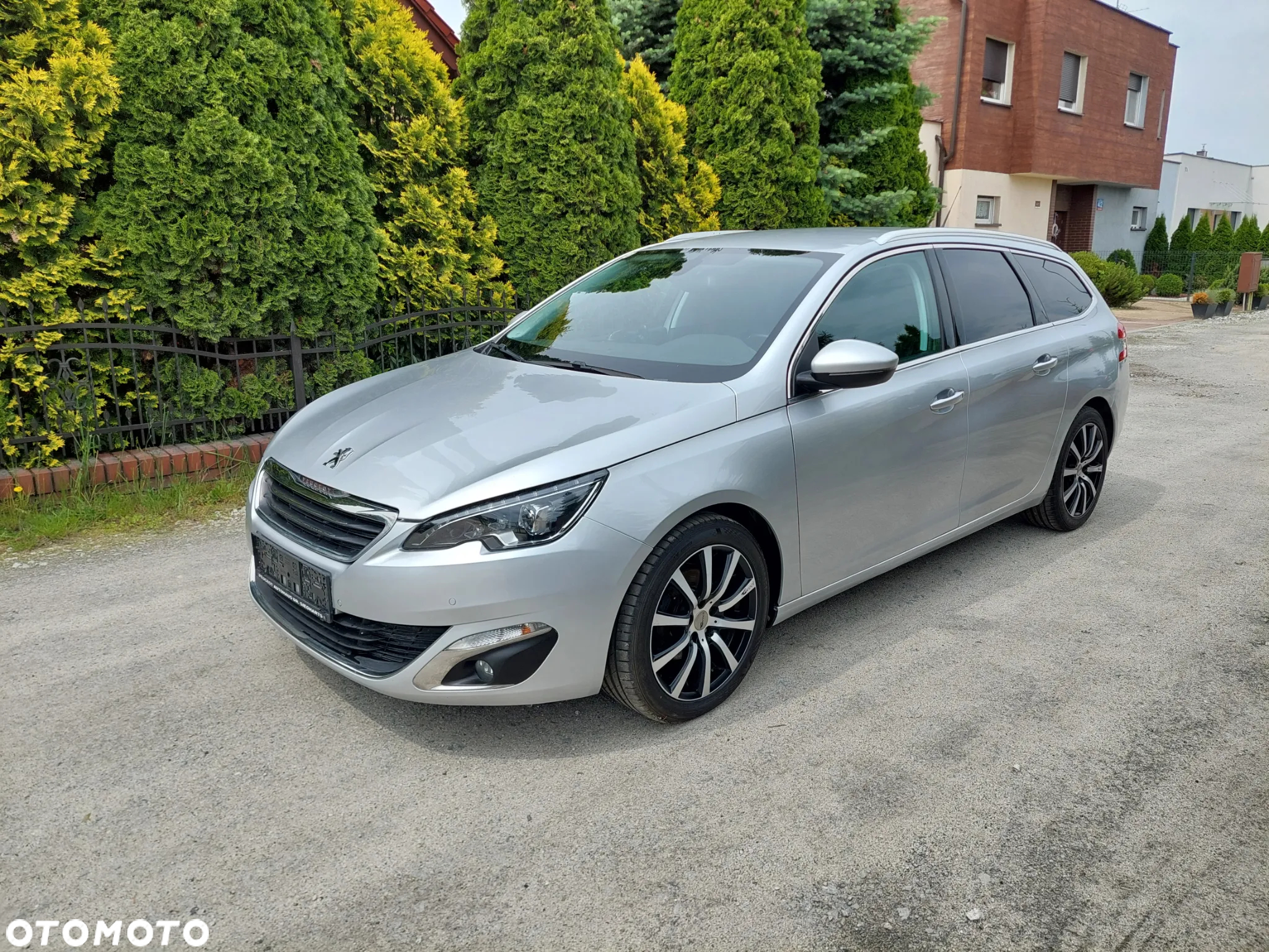 Peugeot 308 SW e-HDi FAP 115 Stop&Start Business Line Niveau 1 - 2