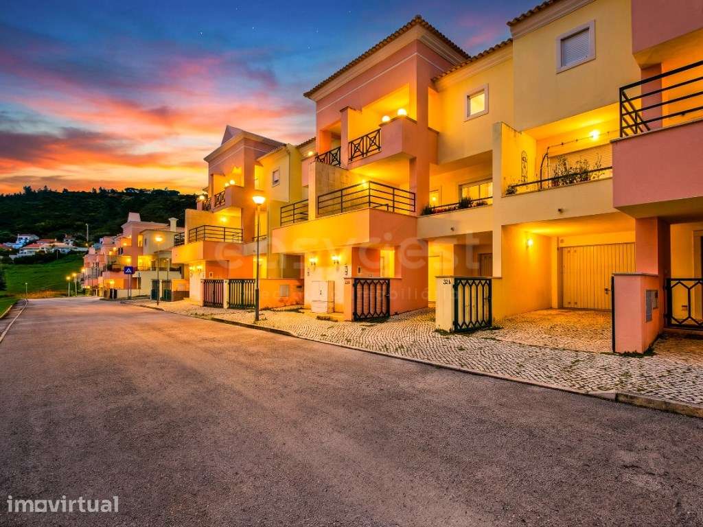 Moradia T4 com garagem na encosta do castelo e frente à marinha de ... - Grande imagem: 4/58