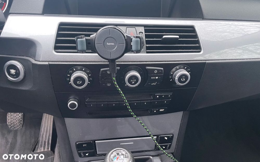 BMW Seria 5 525d - 12