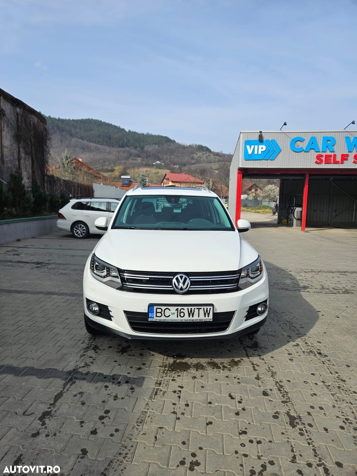 Volkswagen Tiguan 2.0 TDI 4Motion DSG BMT Sport & Style - 2