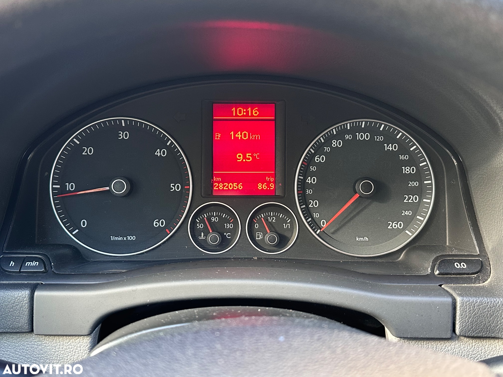 Volkswagen Golf Plus 2.0 TDI Comfortline - 10