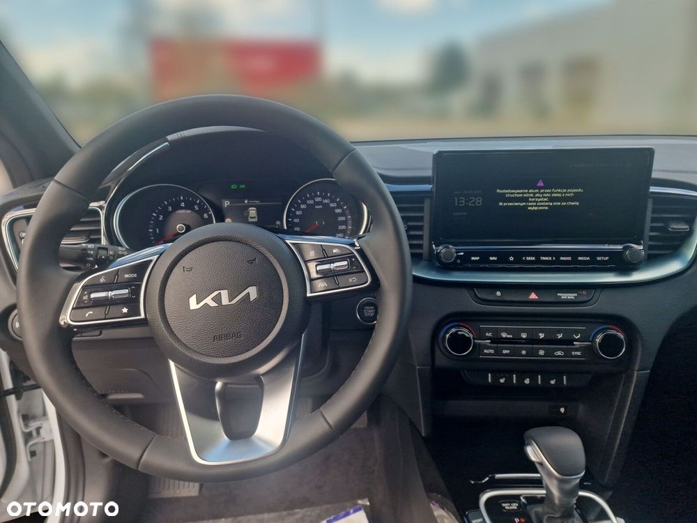 Kia XCeed - 13