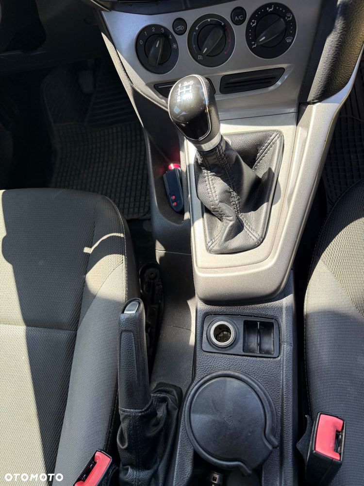 Ford Focus 1.6 Ambiente - 18