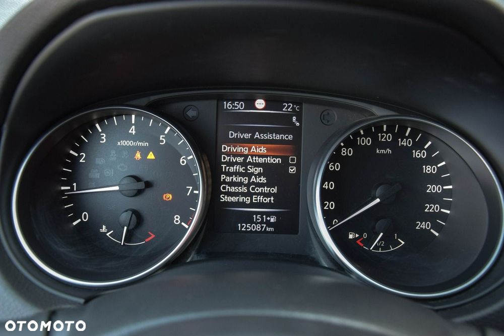 Nissan Qashqai 1.3 DIG-T Tekna - 23