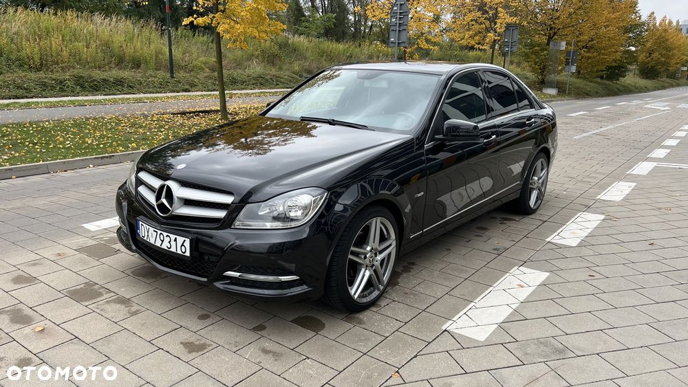 Mercedes-Benz Klasa C 180 BlueEFFICIENCY 7G-TRONIC Avantgarde - 3