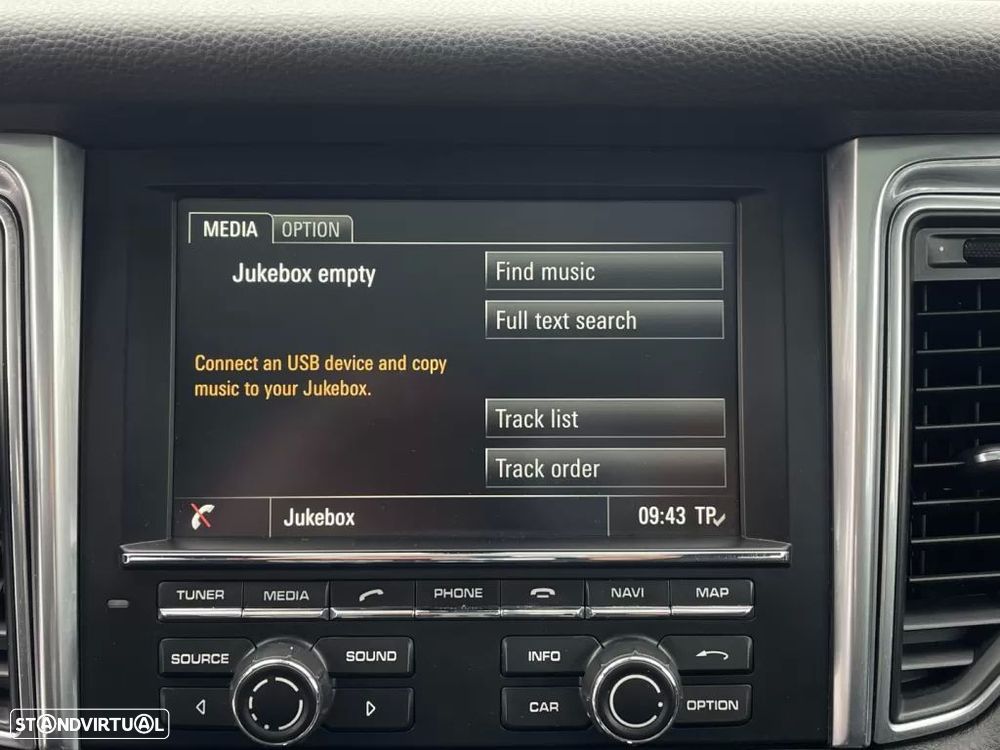 Porsche Macan S - 38