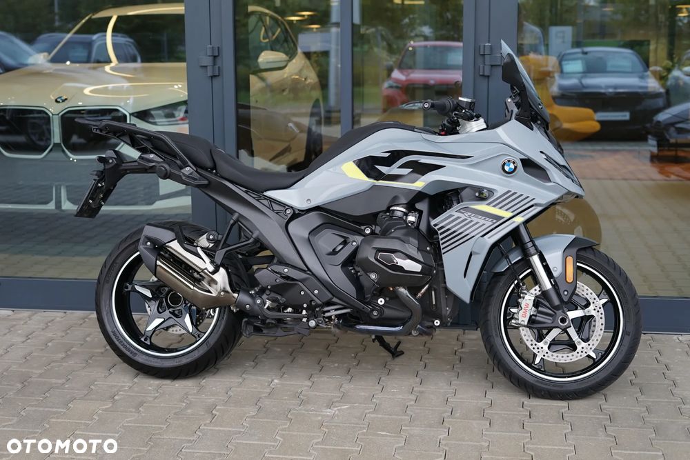BMW R - 1