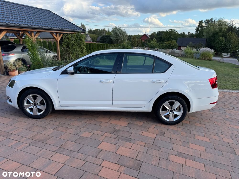 Skoda Octavia 1.6 TDI Business - 9