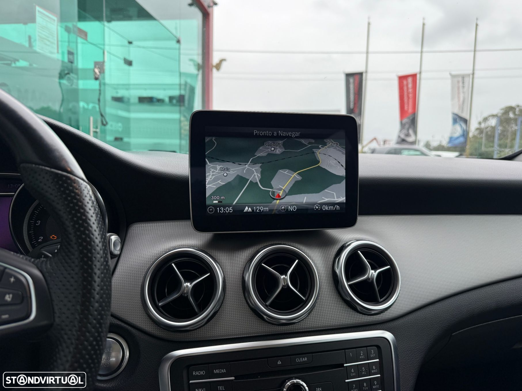 Mercedes-Benz GLA 180 Urban Aut. - 12