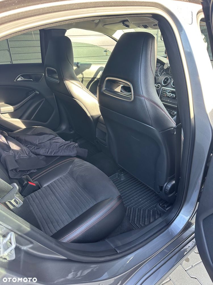 Mercedes-Benz Klasa A 180 (BlueEFFICIENCY) AMG Sport - 12