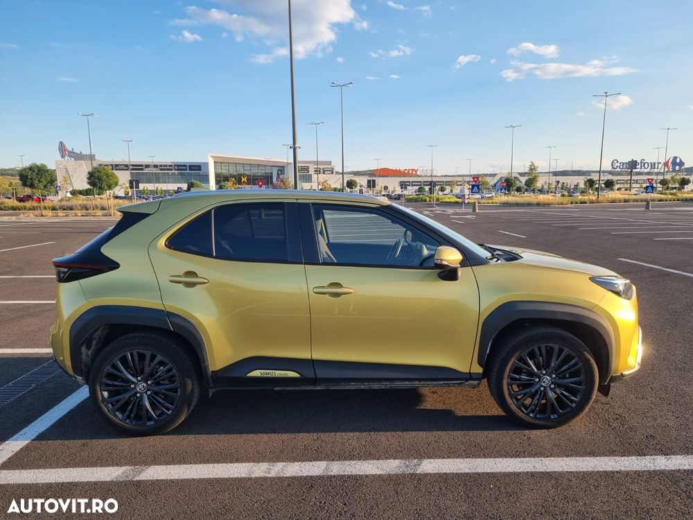 Toyota Yaris Cross 1.5 VVT-i HSD 4x2 Exclusive Adventure - 6