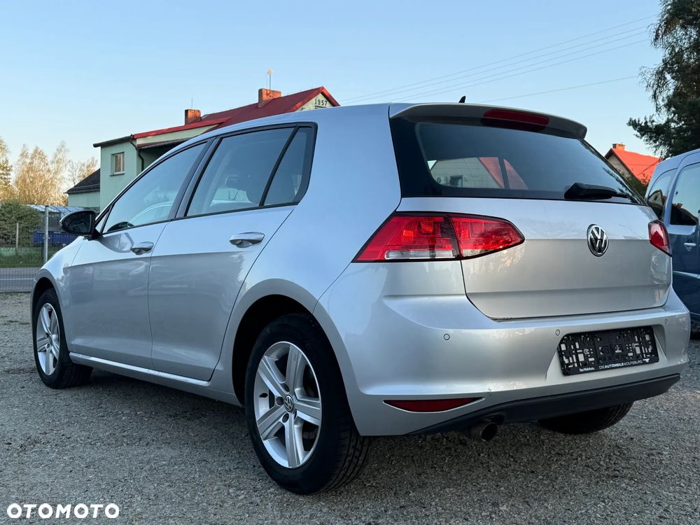 Volkswagen Golf 1.6 TDI BlueMotion Comfortline - 4