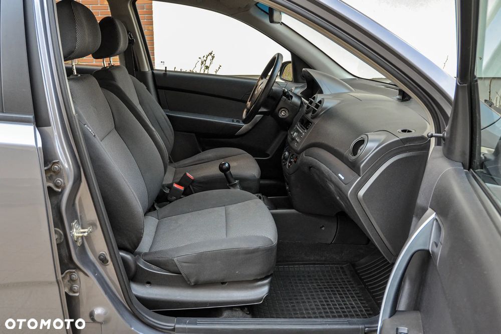 Chevrolet Aveo - 10