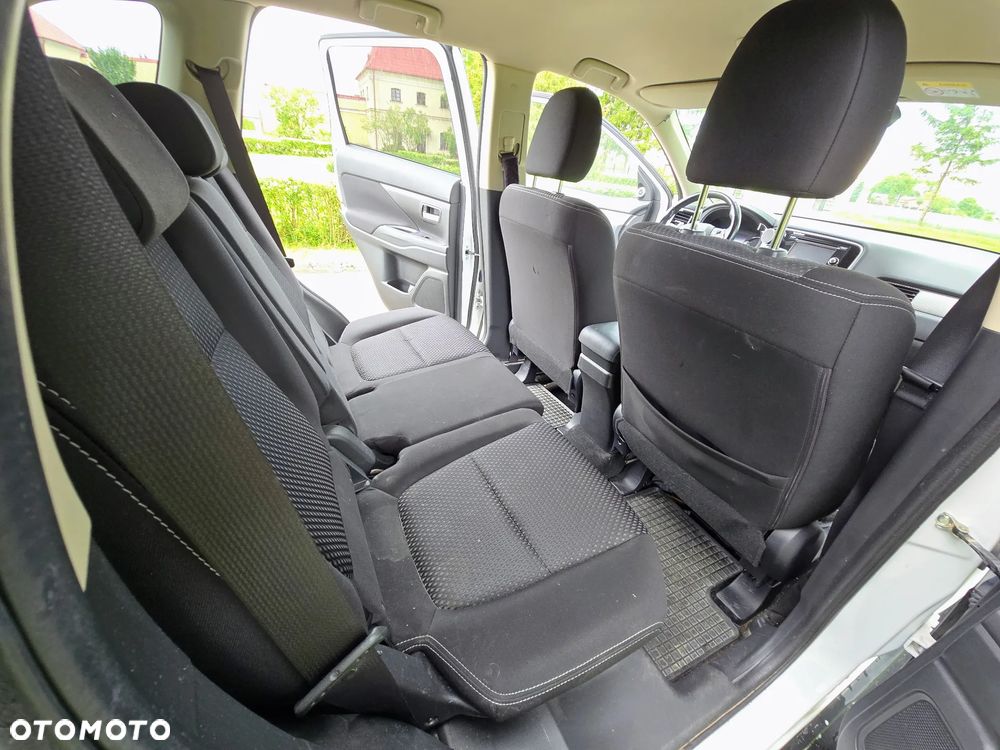Mitsubishi Outlander 2.2 DID Intense + 4WD - 12