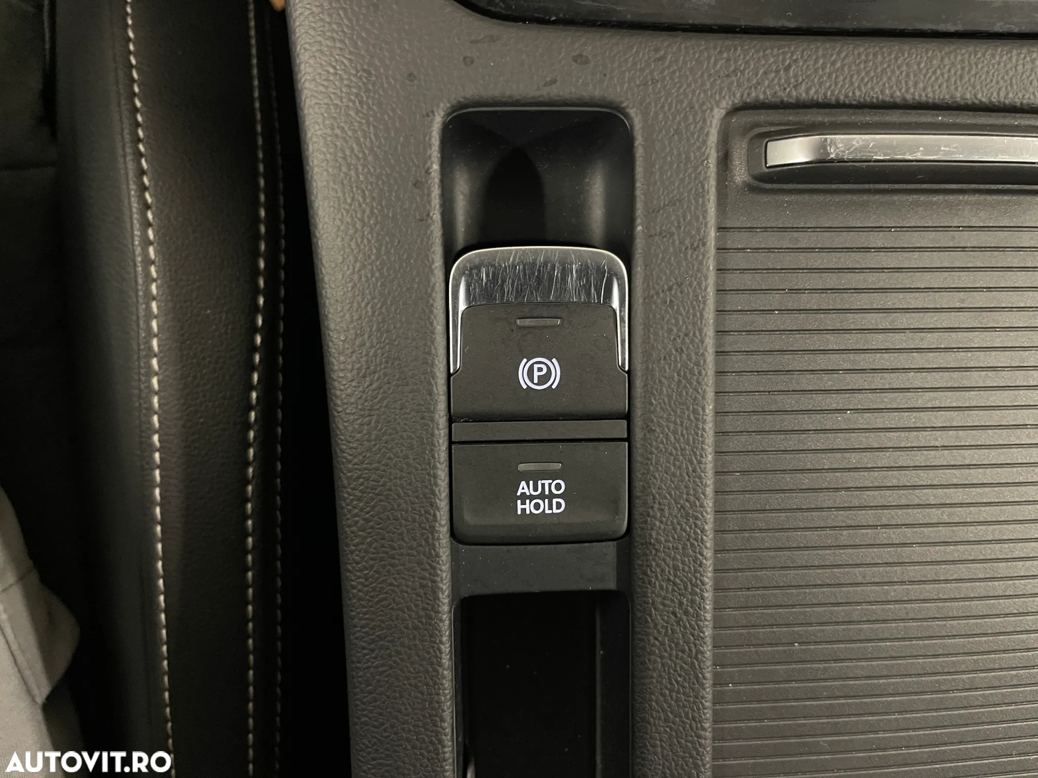 Volkswagen Passat 2.0 TDI DSG Highline - 24