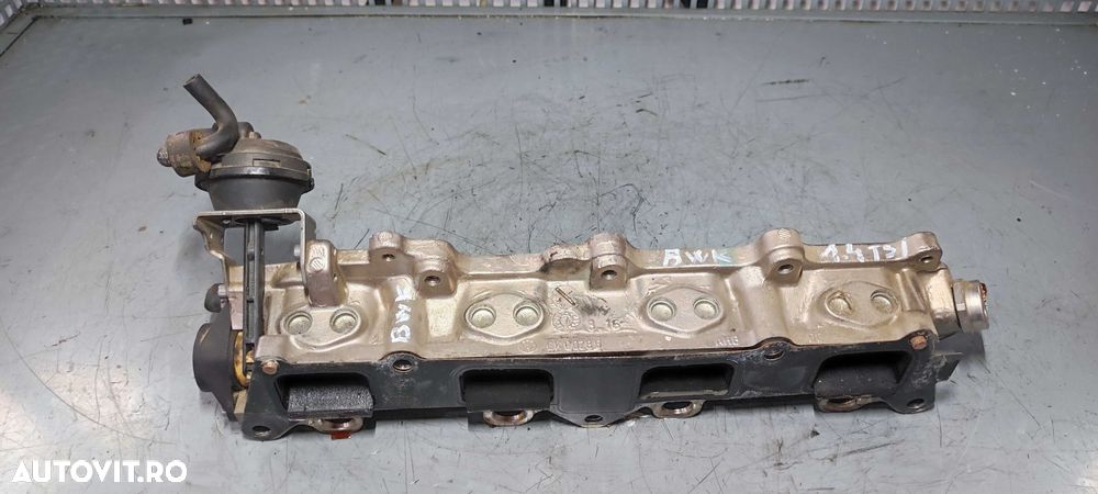 Rampa injectoare volkswagen vw tiguan 1.4 TSI BWK cu un senzor spart - 1
