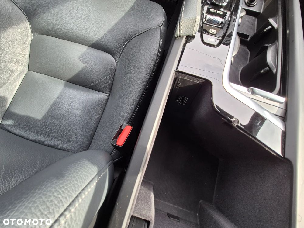 Volvo XC 90 B5 D AWD Momentum 7os - 16