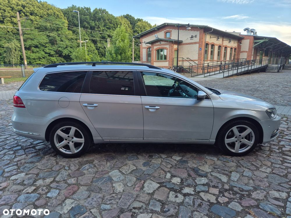 Volkswagen Passat 2.0 TDI DSG BlueMotion Technology Highline - 28