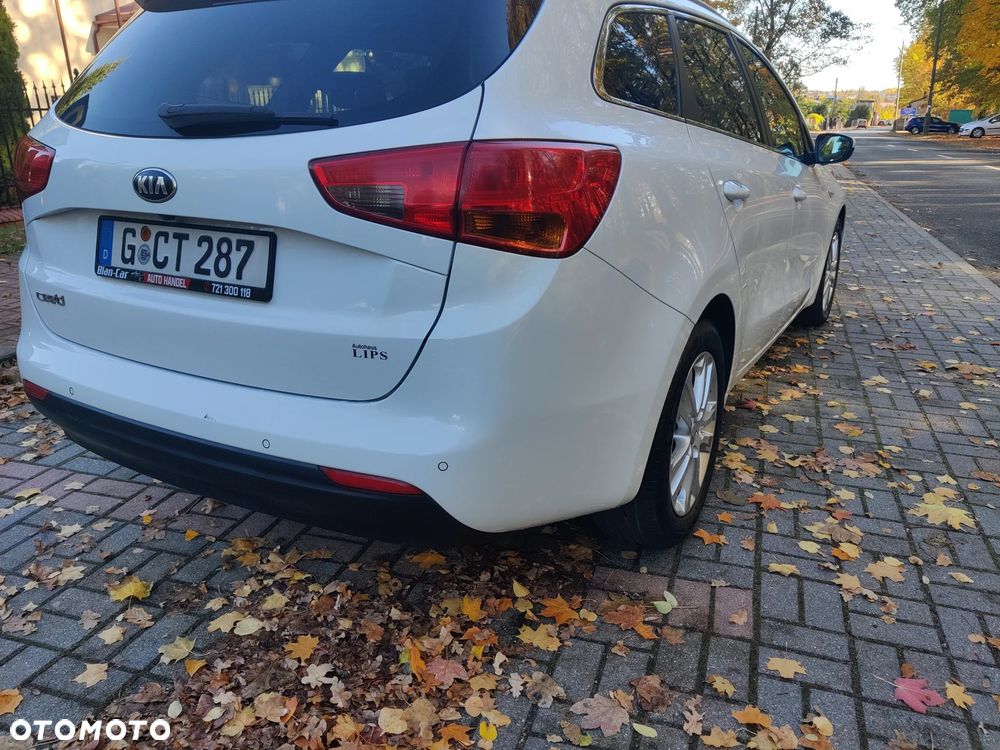 Kia Ceed - 12