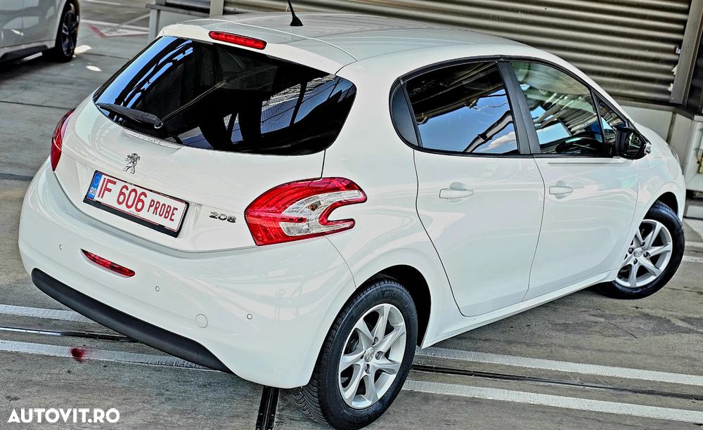 Peugeot 208 82 VTI Allure - 33