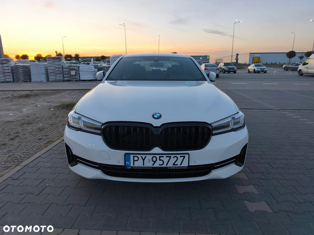 BMW Seria 5 518d mHEV - 3
