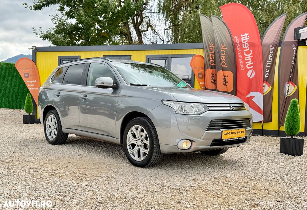Mitsubishi Outlander 2.0 4WD Plug-In Hybrid Plus - 5