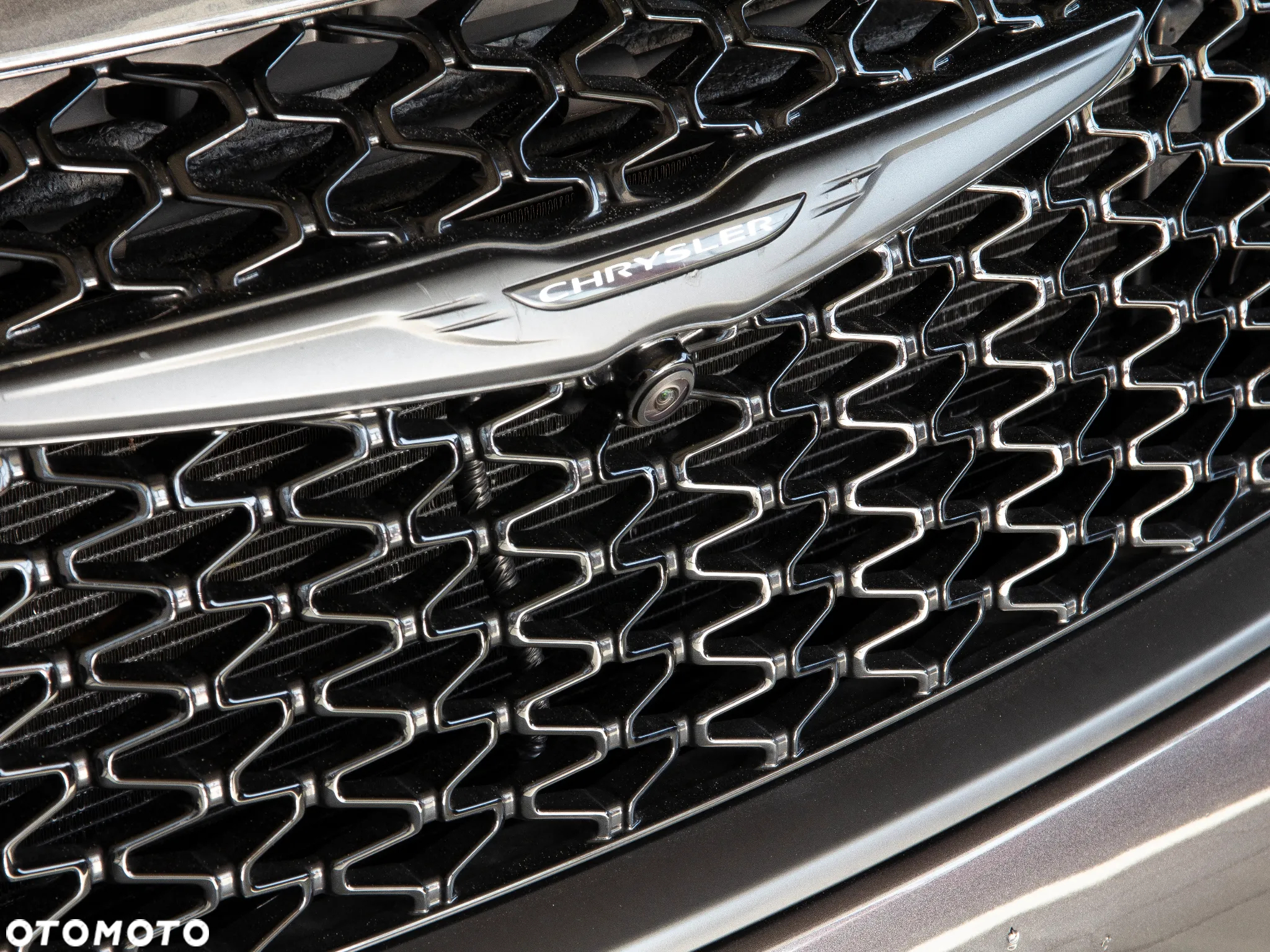 Chrysler Pacifica - 11