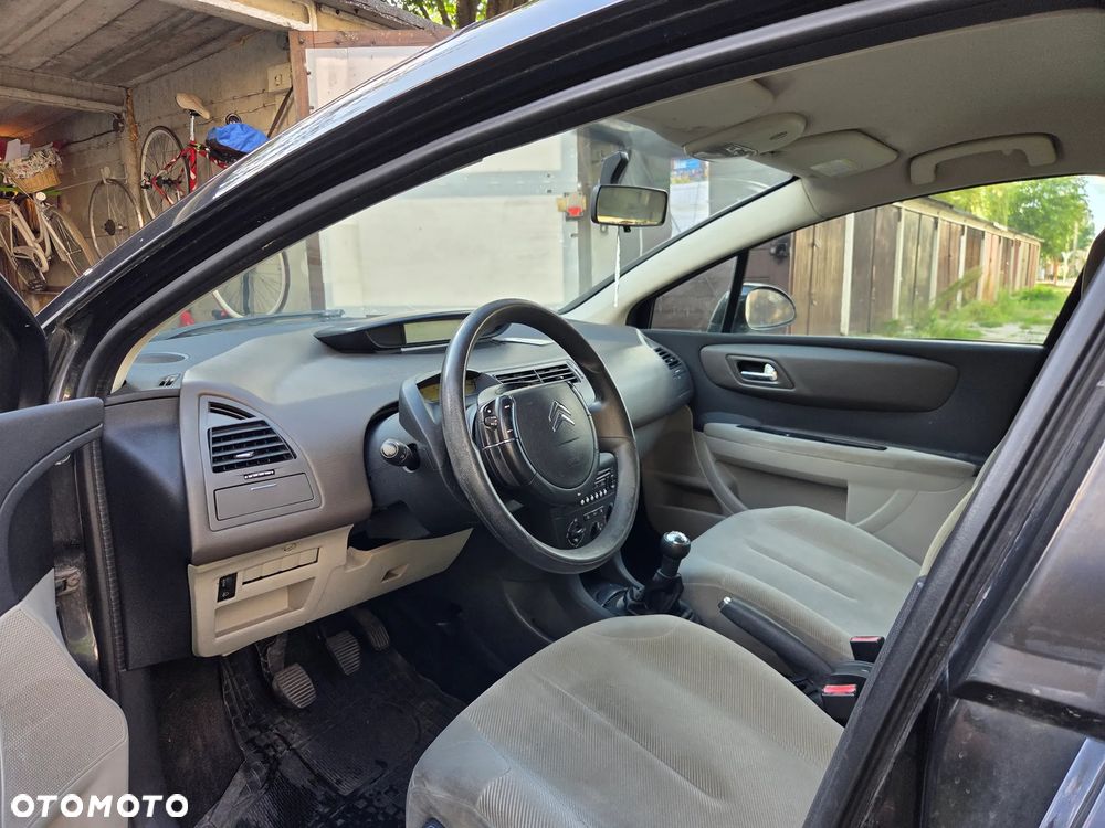Citroën C4 1.4 16V Magic - 4