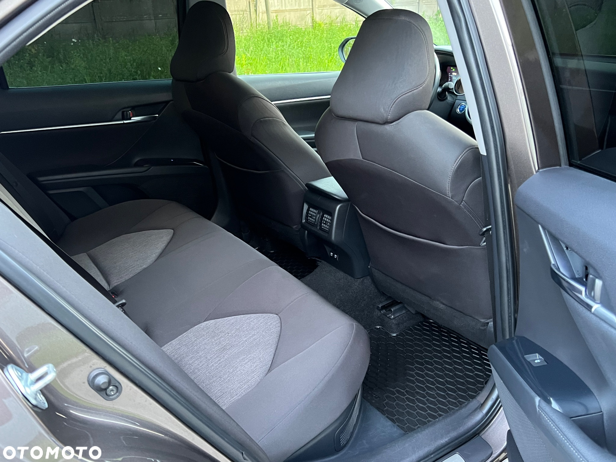 Toyota Camry 2.5 Hybrid Comfort CVT - 23