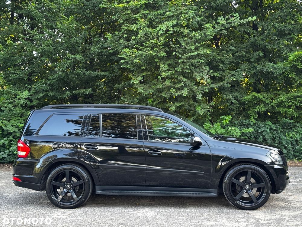 Mercedes-Benz GL 450 - 30