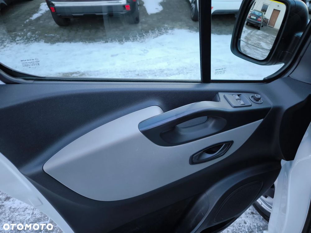 Renault Trafic - 21
