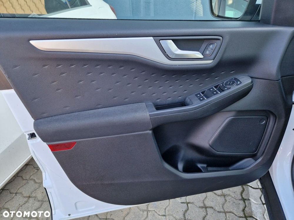 Ford Kuga - 26