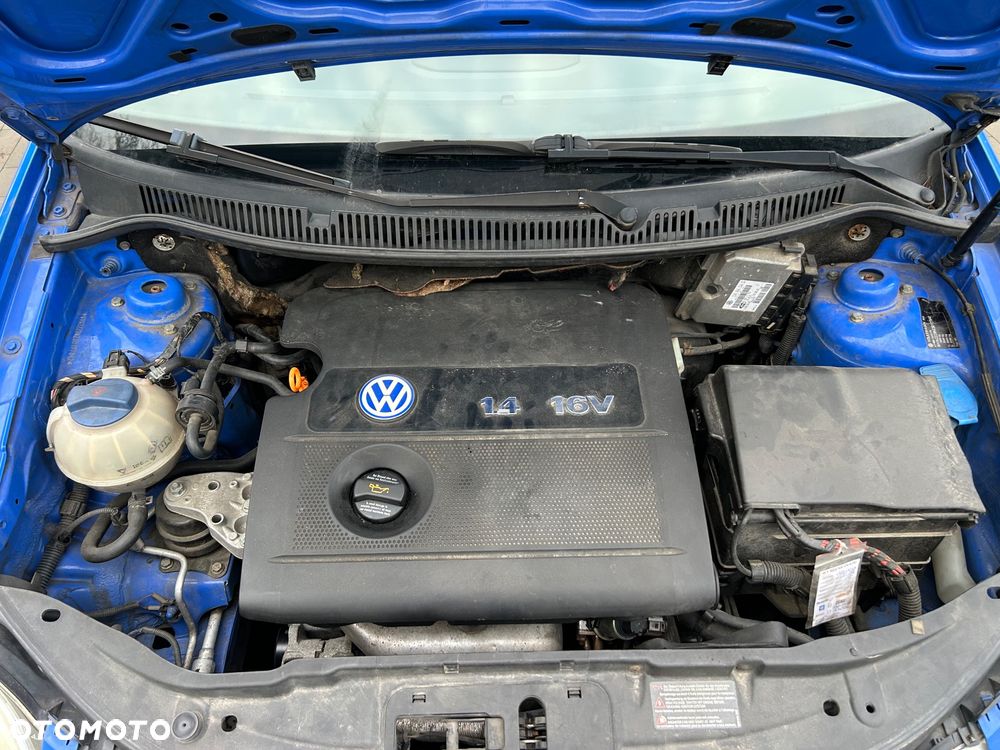 Volkswagen Polo 1.4 Highline - 12