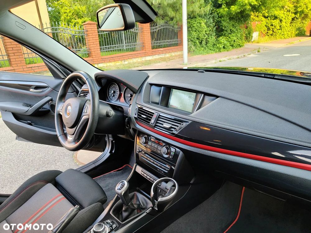 BMW X1 sDrive16d Sport Line - 24