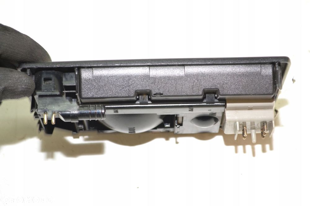 MERCEDES W124 LAMPKA OŚWIETLENIE KABINY WNĘTRZA 1248210138 - 3