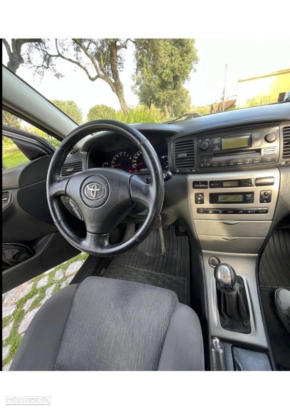 Toyota Corolla - 5