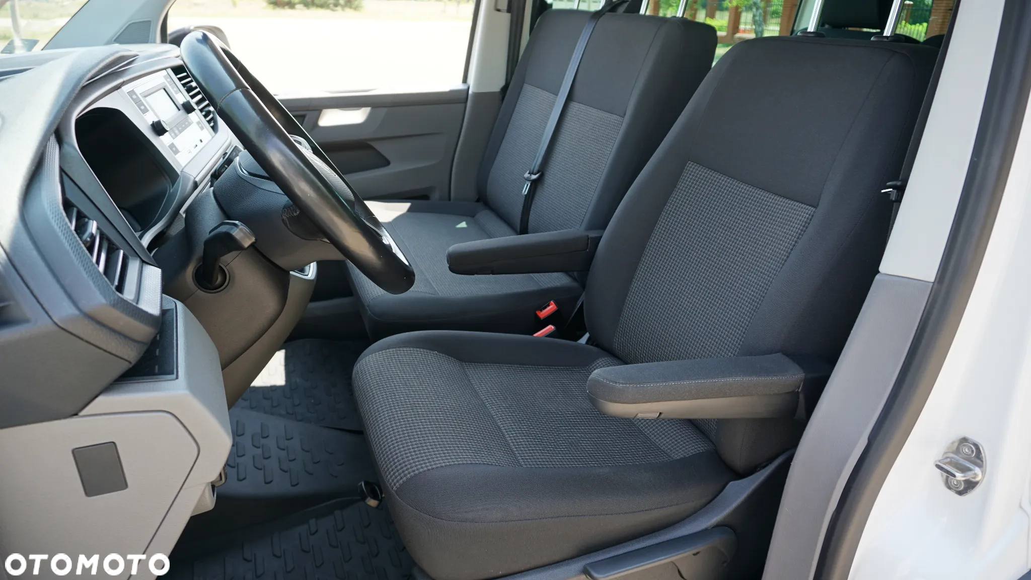 Volkswagen Transporter Kombi T6.1 TDI L2H1 - 12