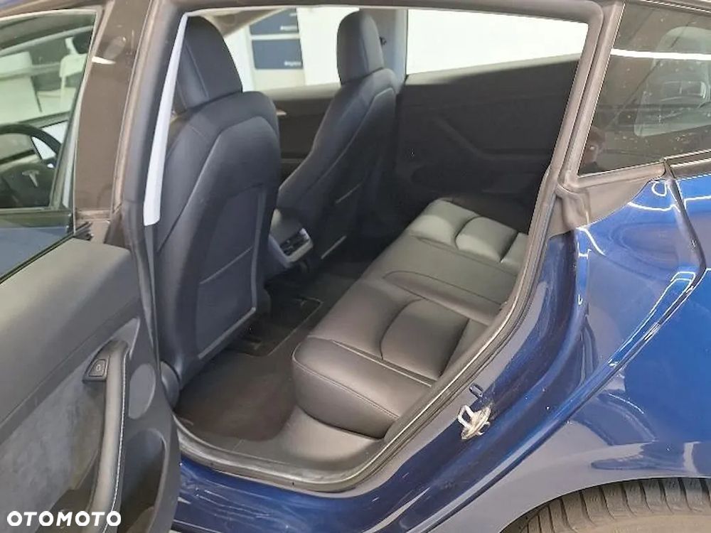 Tesla Model 3 - 15