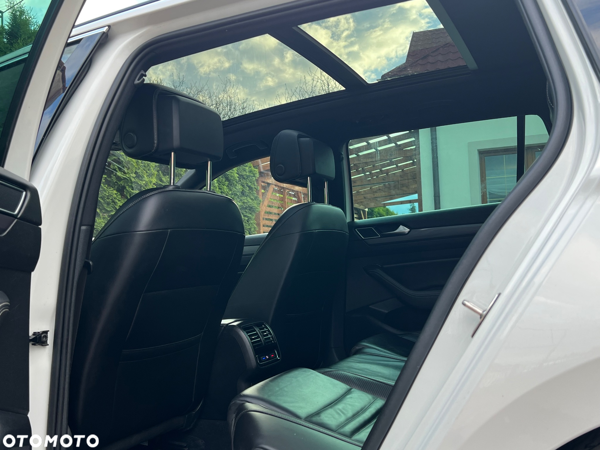 Volkswagen Passat - 10