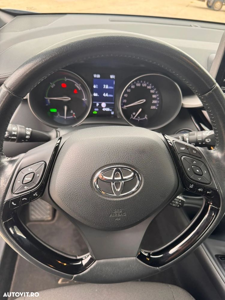 Toyota C-HR 1.8 HSD 122 CP 4x2 CVT Cult - 12