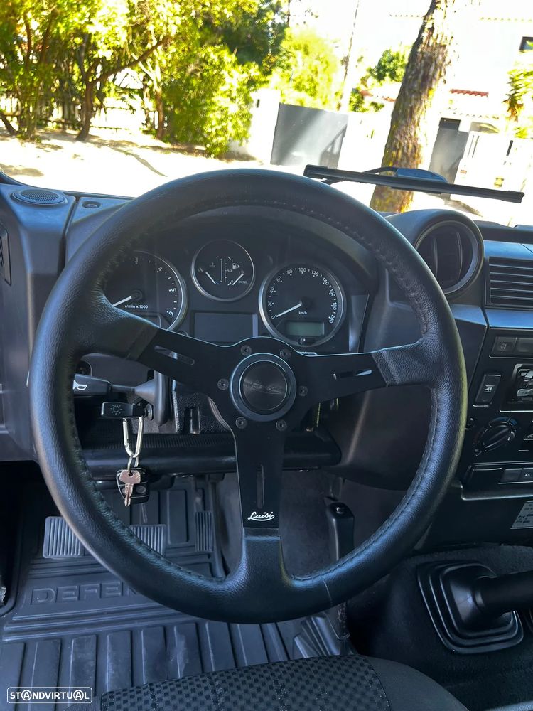 Land Rover Defender 110 CC 2.4 CRD SE - 12