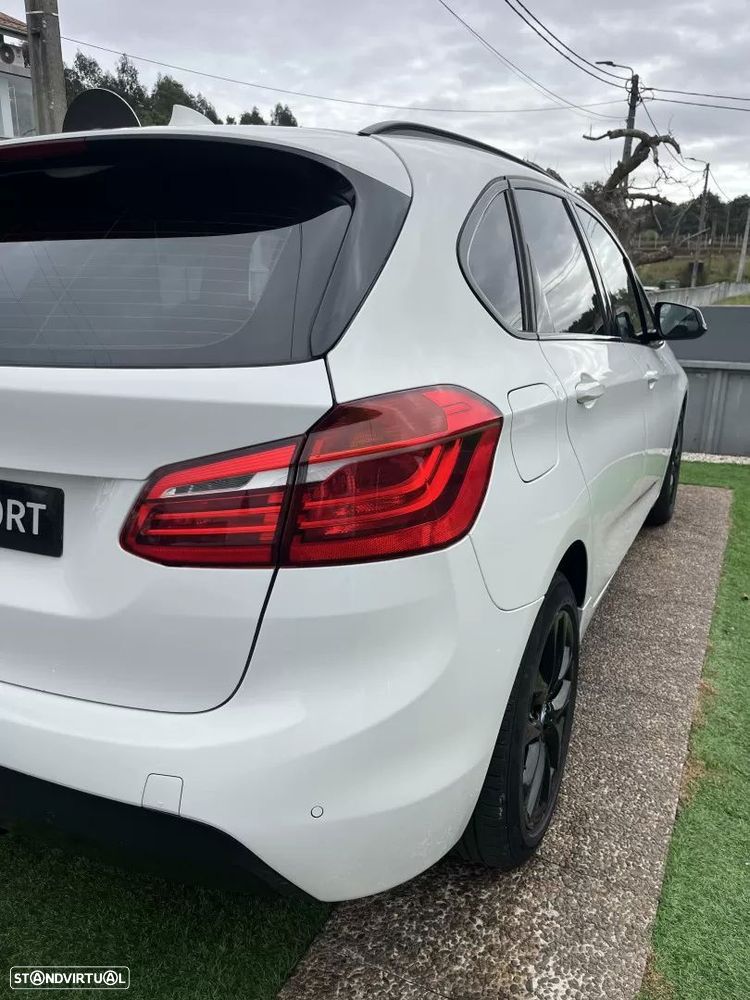 BMW 218 Active Tourer d Line Sport - 16