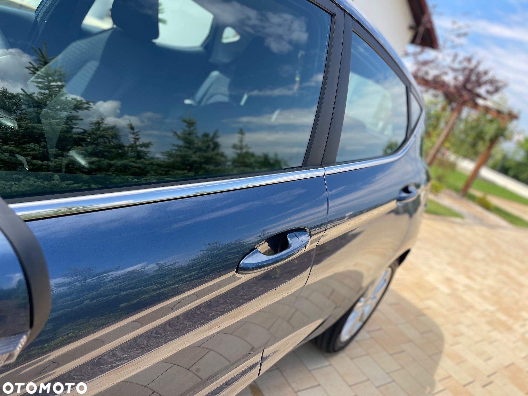 Ford Fiesta 1.0 EcoBoost S&S TITANIUM - 11