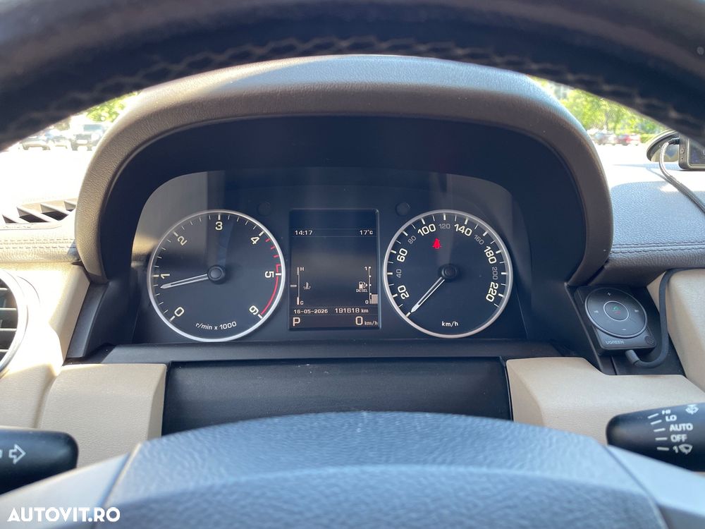 Land Rover Discovery 3.0 TDV6 S Aut - 26