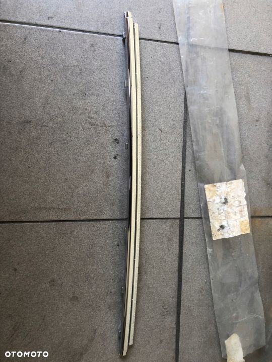 Listwa środkowa zderzaka przód CHROM E39 LIFT NOWA - 2