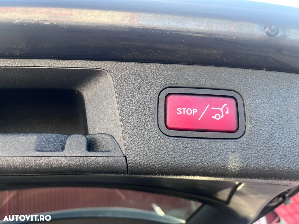 Mercedes-Benz GLK - 12